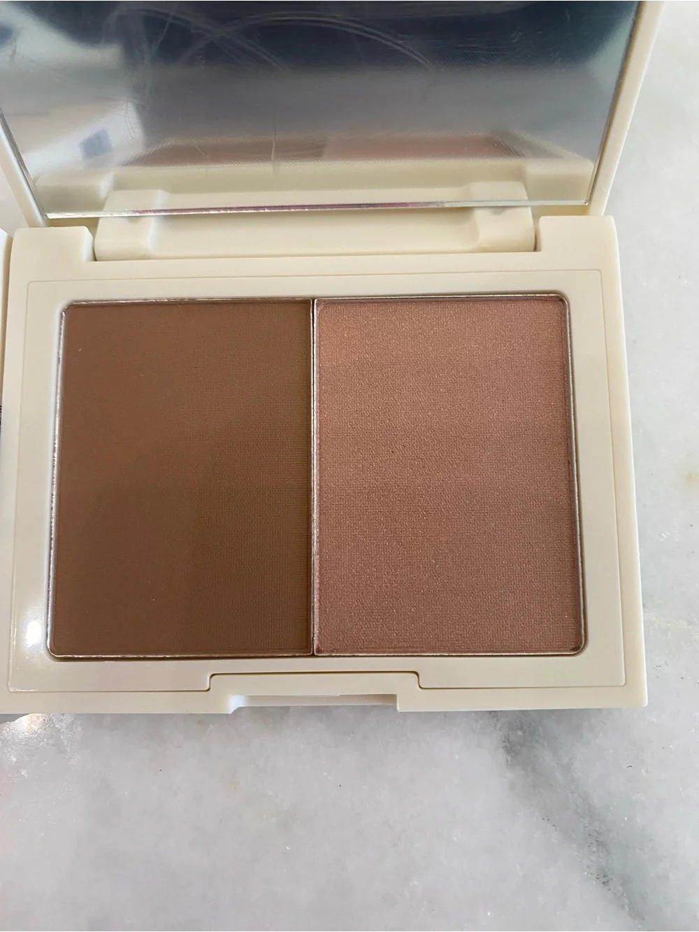 New Sun Sculpt Weightless Bronzer Duo - Brown Shade